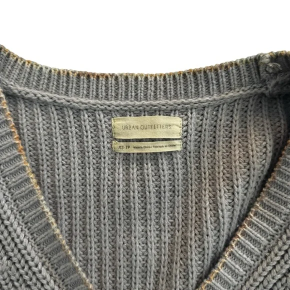 Urban Outfitters Button Up Knit Cardigan - Picture 2 of 7